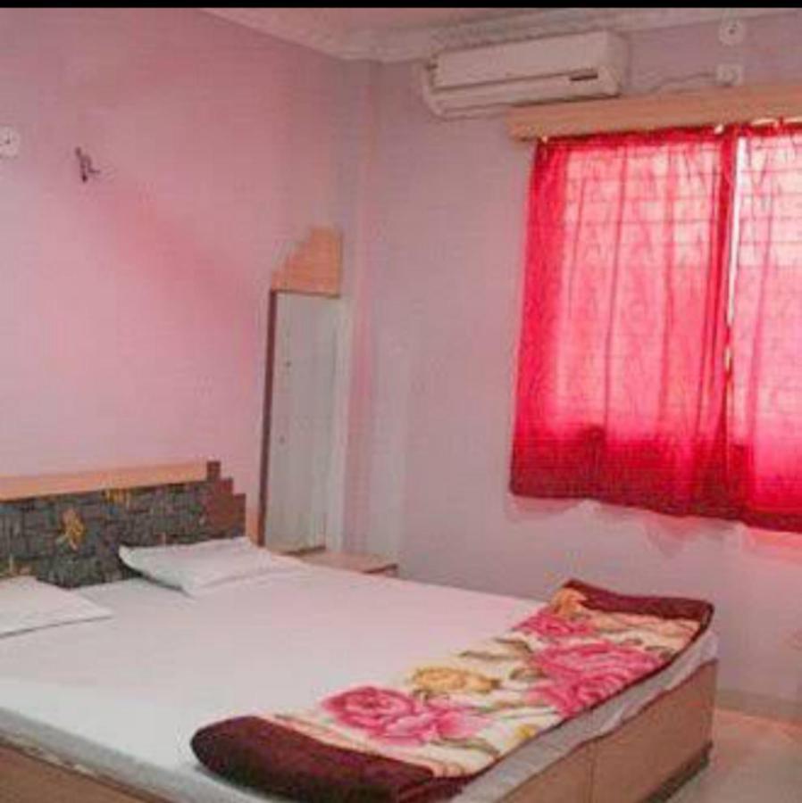 Hotel Mahakal Palace 乌贾因 外观 照片